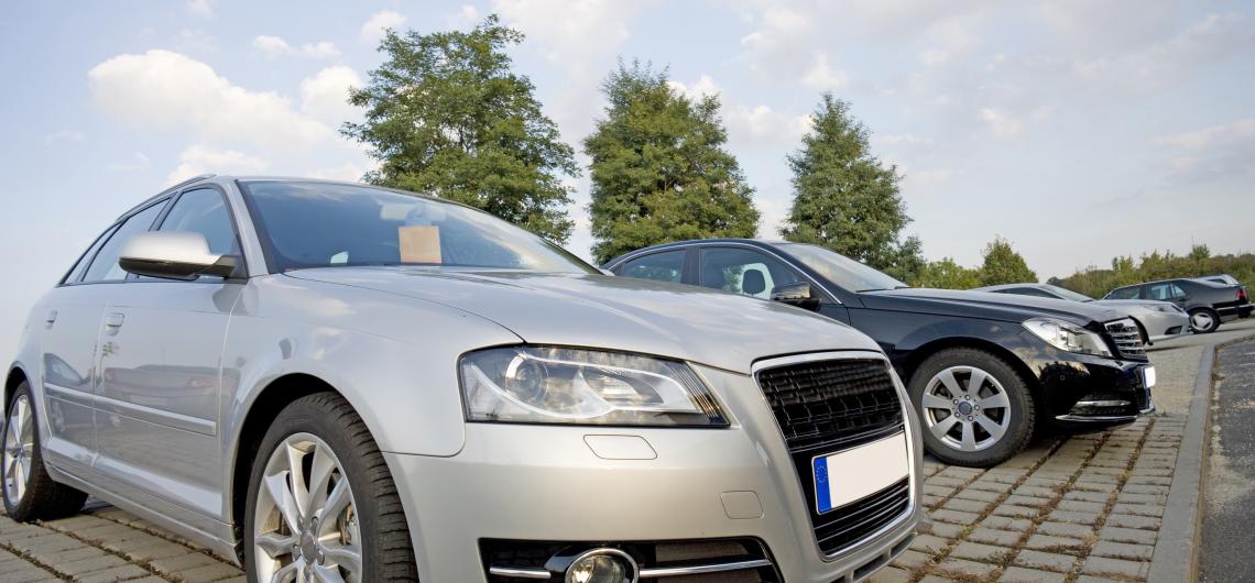 Freuen sich über gesteigerten Absatz: Autohändler in Sachsen-Anhalt profitieren vom aktuellen Trend